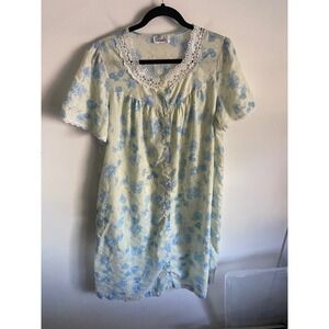 Vintage Character Floral Nightgown Blue Rose Eyelet Lace Seersucker‎ House Dress